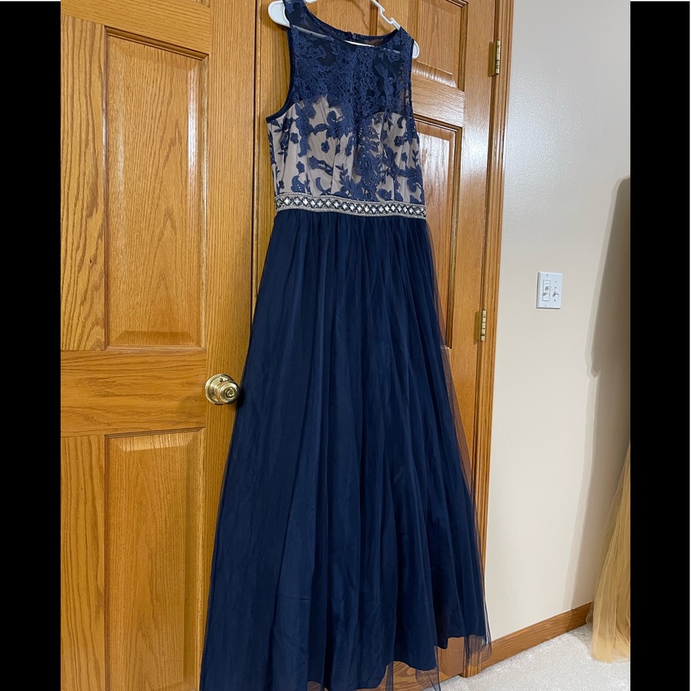 Women’s Formal Dress Size 10 16 Ignite Embroidered Embellished Prom Evening Gown - Picture 7 of 8